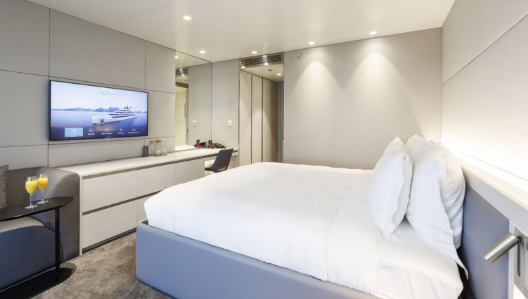 ECYC-Balcony-Suite-003