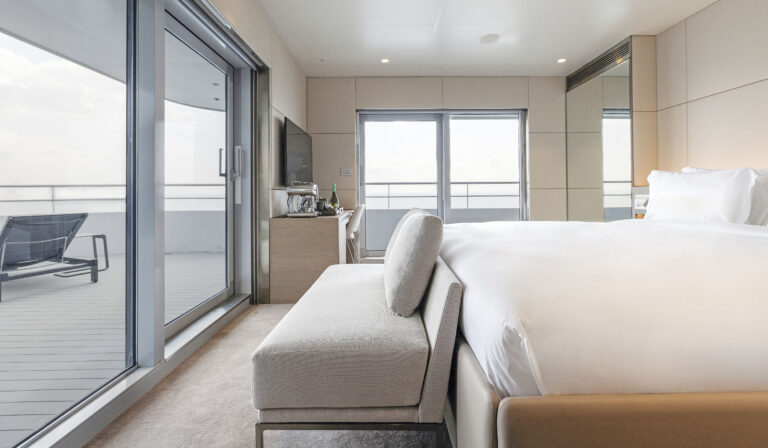 ECYC-Terrace-Suite-001