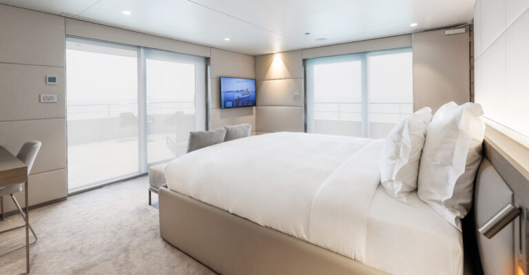 ECYC-Yacht-Suite-001